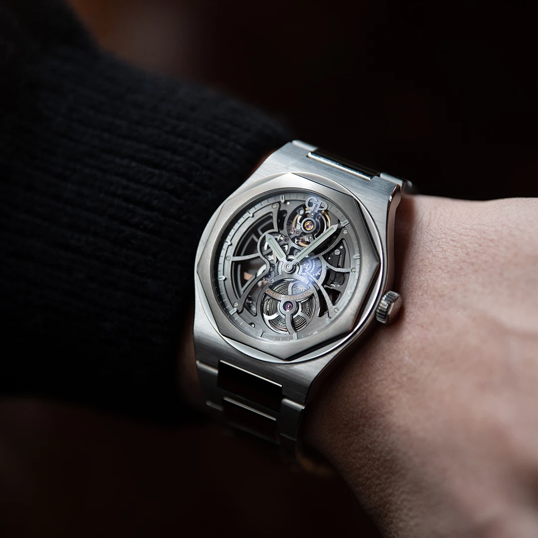 Girard Perregaux Laureato Skeleton Lock In SUITE Girard Perregaux Laureato Skeleton Lock In SUITE